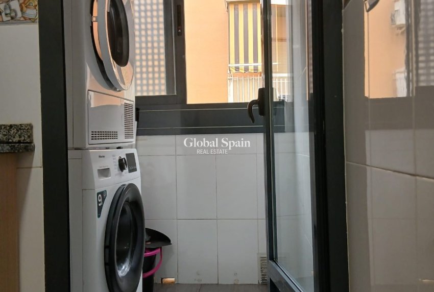Wederverkoop - APPARTEMENT -
VILLAJOYOSA - Villajoyosa