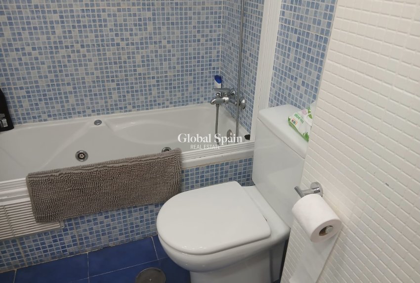 Wederverkoop - APPARTEMENT -
VILLAJOYOSA - Villajoyosa