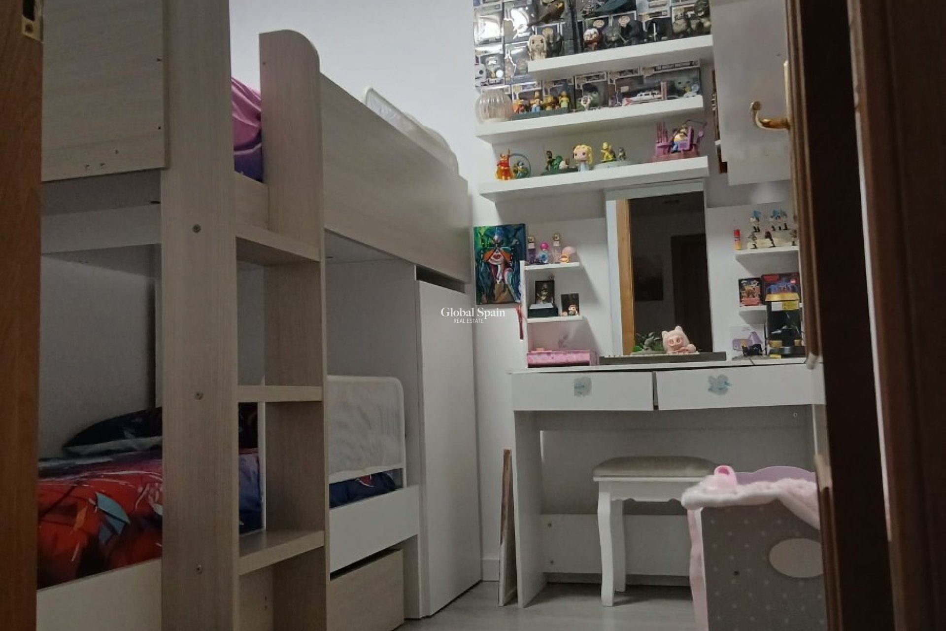 Wederverkoop - APPARTEMENT -
VILLAJOYOSA - Villajoyosa