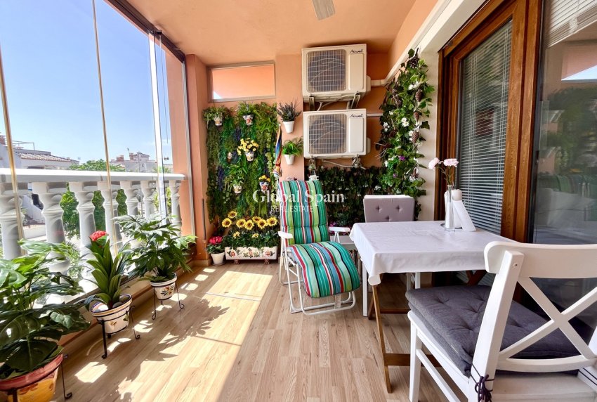 Wederverkoop - APPARTEMENT -
VILLAMARTÍN - Costa Blanca