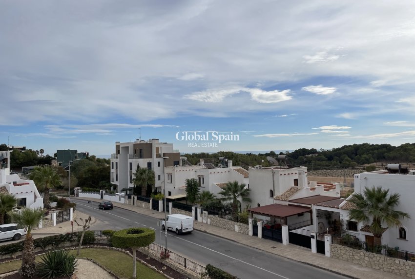Wederverkoop - APPARTEMENT -
VILLAMARTÍN - Costa Blanca