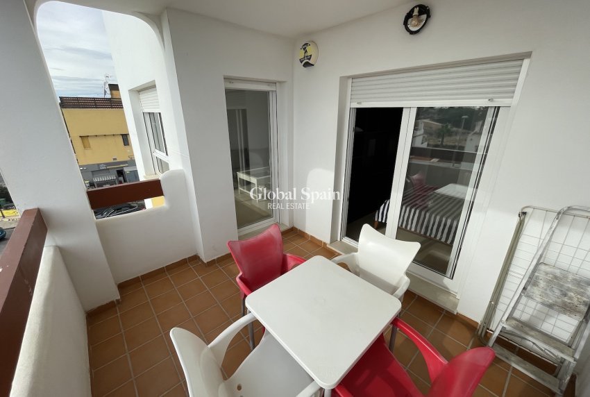 Wederverkoop - APPARTEMENT -
VILLAMARTÍN - Costa Blanca