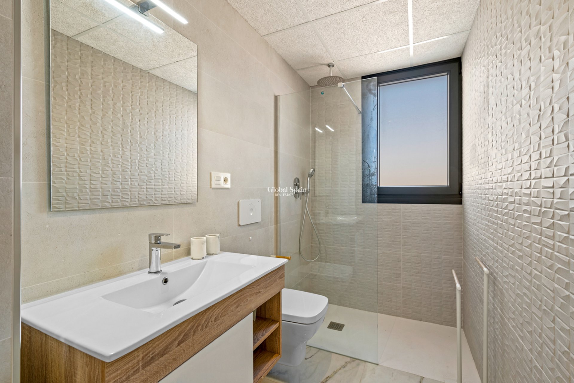 Wederverkoop - APPARTEMENT -
VILLAMARTÍN - Costa Blanca