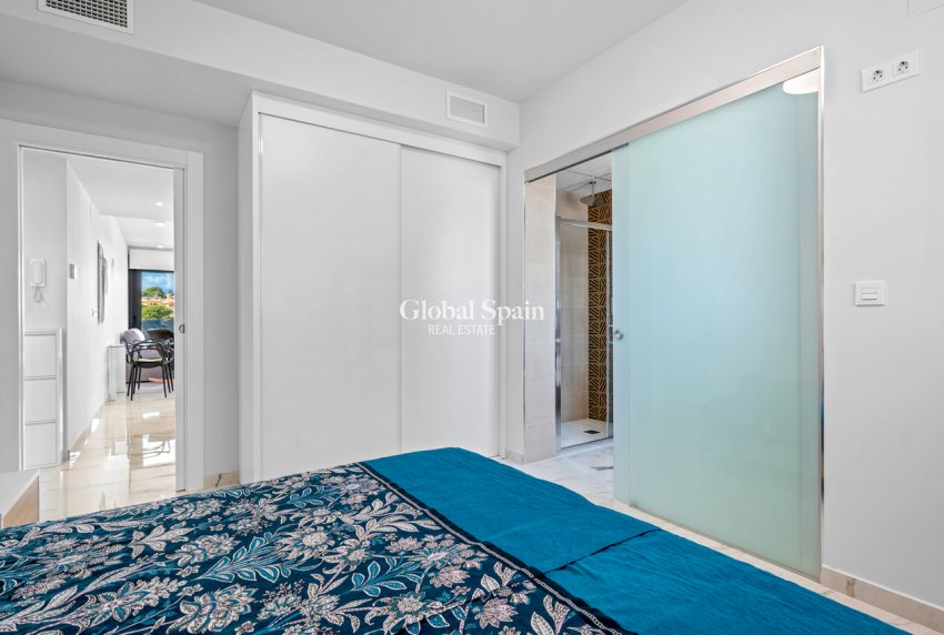 Wederverkoop - APPARTEMENT -
VILLAMARTÍN - Costa Blanca