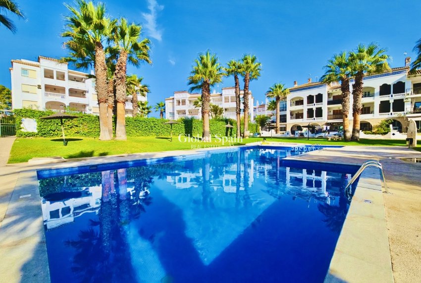 Wederverkoop - APPARTEMENT -
VILLAMARTÍN - Costa Blanca