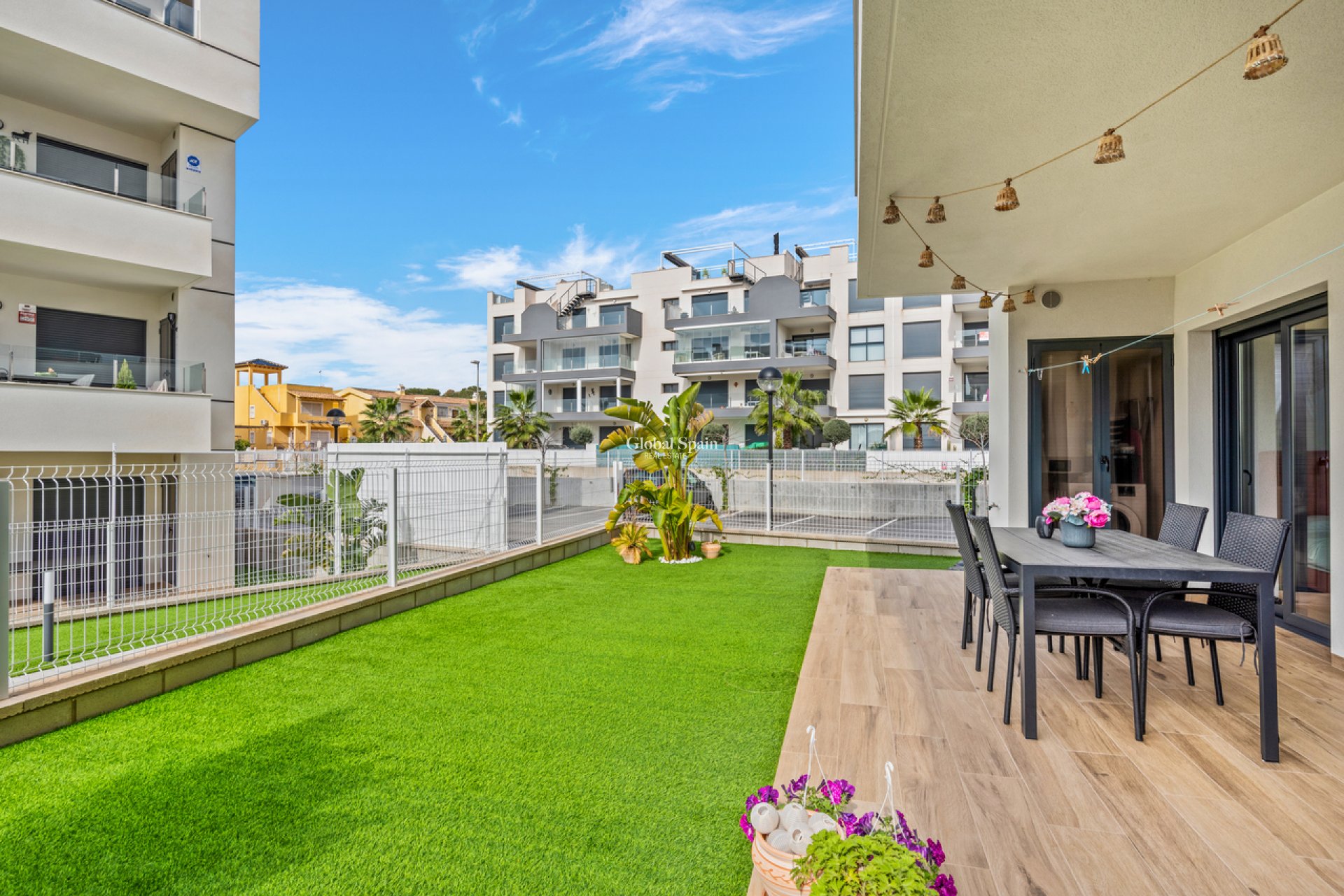 Wederverkoop - APPARTEMENT -
VILLAMARTÍN - Costa Blanca