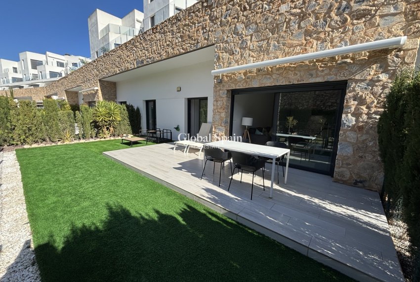 Wederverkoop - APPARTEMENT -
VILLAMARTÍN - Costa Blanca