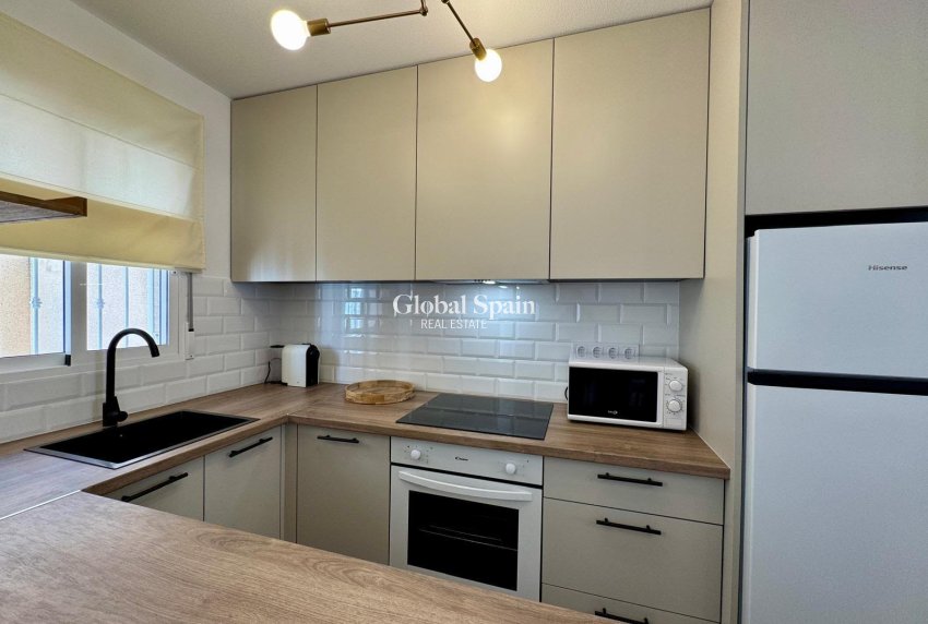 Wederverkoop - APPARTEMENT -
VILLAMARTÍN - Costa Blanca