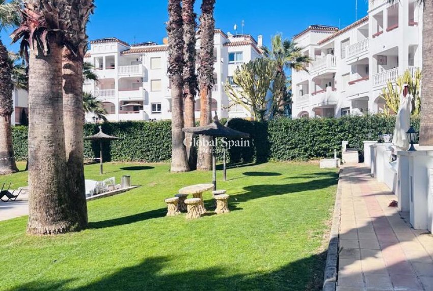 Wederverkoop - APPARTEMENT -
VILLAMARTÍN - Costa Blanca