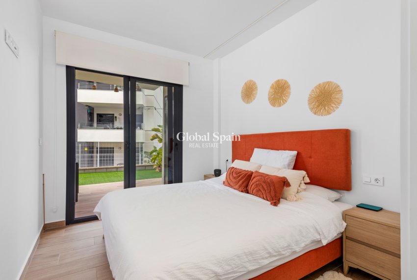 Wederverkoop - APPARTEMENT -
VILLAMARTÍN - Costa Blanca