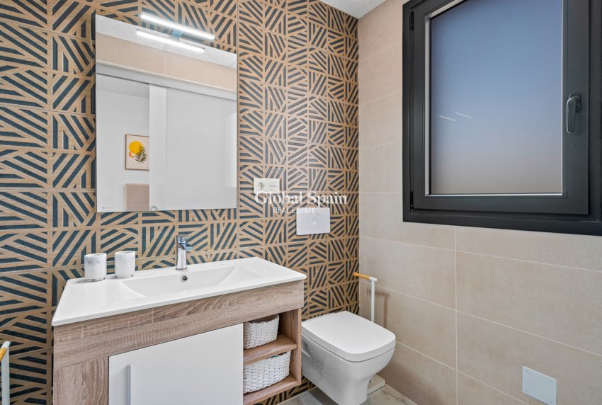 Wederverkoop - APPARTEMENT -
VILLAMARTÍN - Costa Blanca