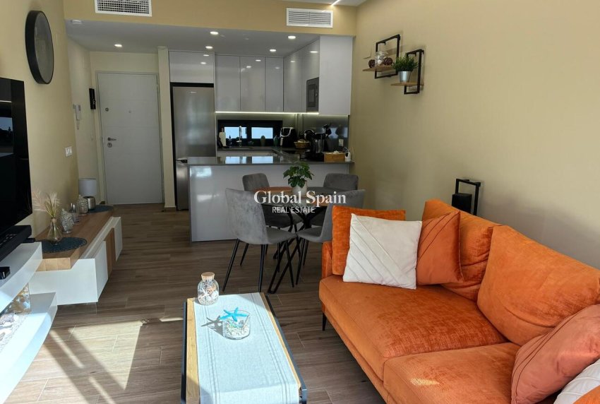 Wederverkoop - APPARTEMENT -
VILLAMARTÍN - Costa Blanca