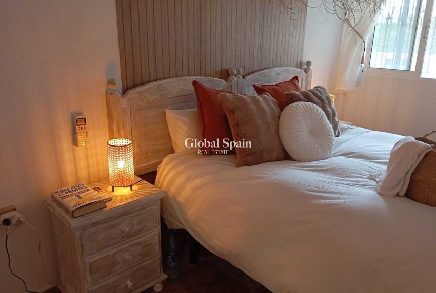 Wederverkoop - APPARTEMENT -
VILLAMARTÍN - Costa Blanca