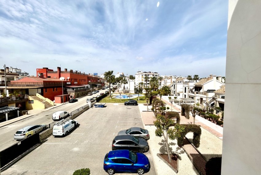 Wederverkoop - APPARTEMENT -
VILLAMARTÍN - Costa Blanca