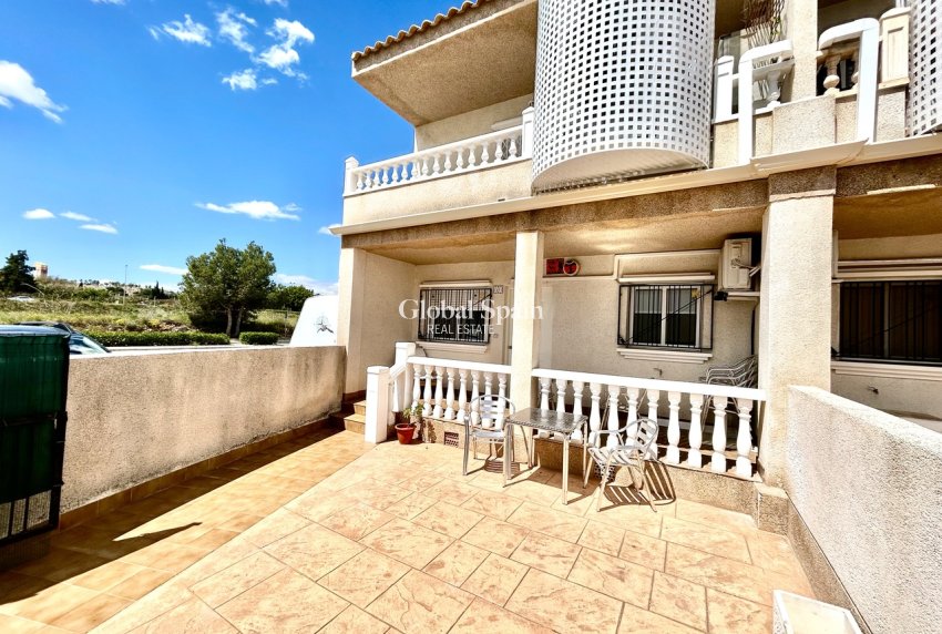 Wederverkoop - APPARTEMENT -
VILLAMARTÍN - Costa Blanca
