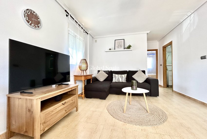 Wederverkoop - APPARTEMENT -
VILLAMARTÍN - Costa Blanca