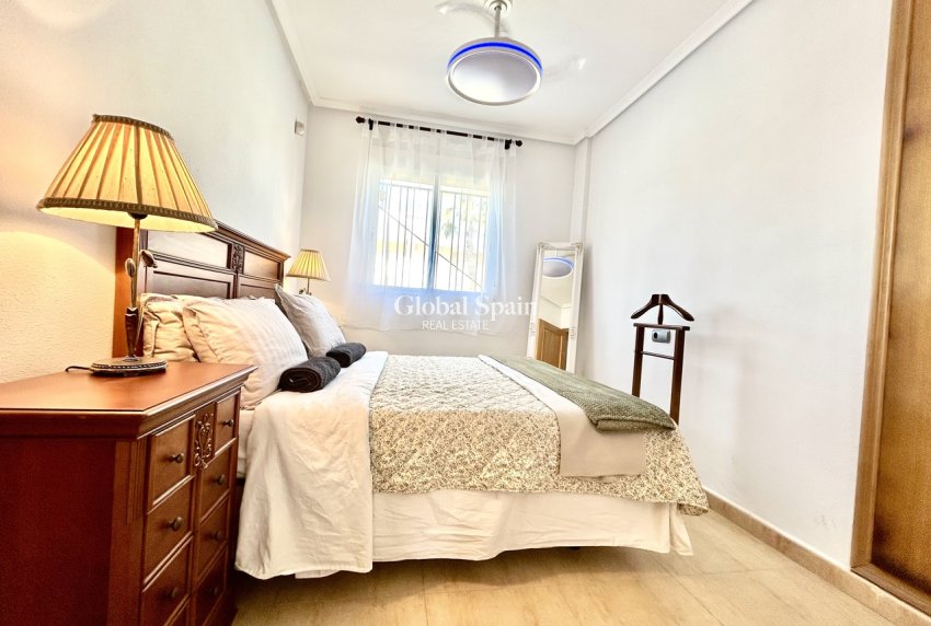 Wederverkoop - APPARTEMENT -
VILLAMARTÍN - Costa Blanca
