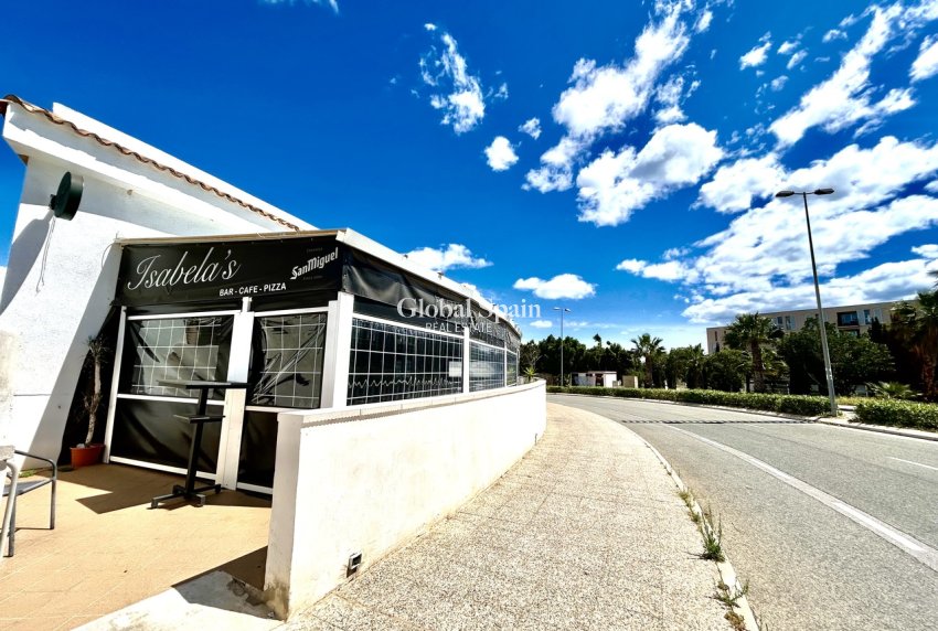 Wederverkoop - APPARTEMENT -
VILLAMARTÍN - Costa Blanca