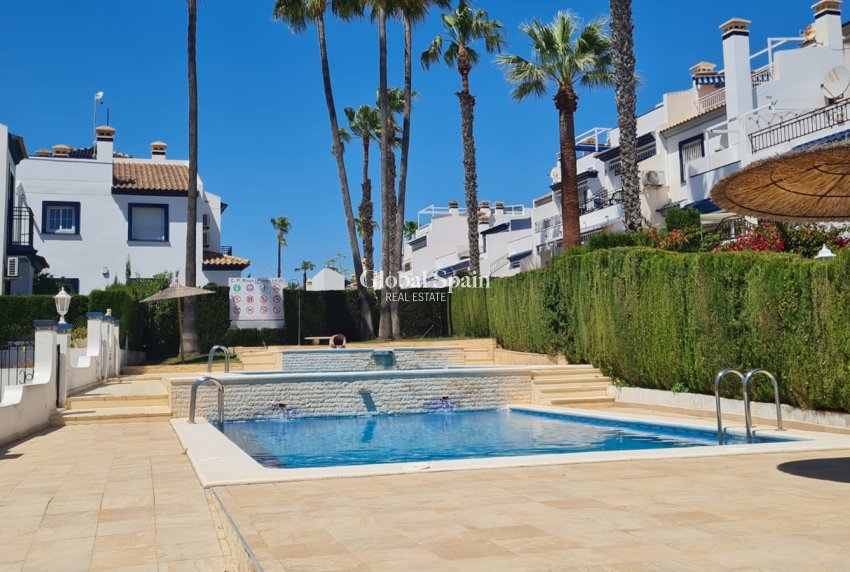 Wederverkoop - APPARTEMENT -
VILLAMARTÍN - Costa Blanca