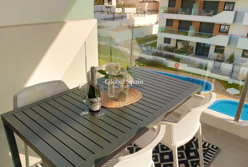 Wederverkoop - APPARTEMENT -
VILLAMARTÍN - Costa Blanca