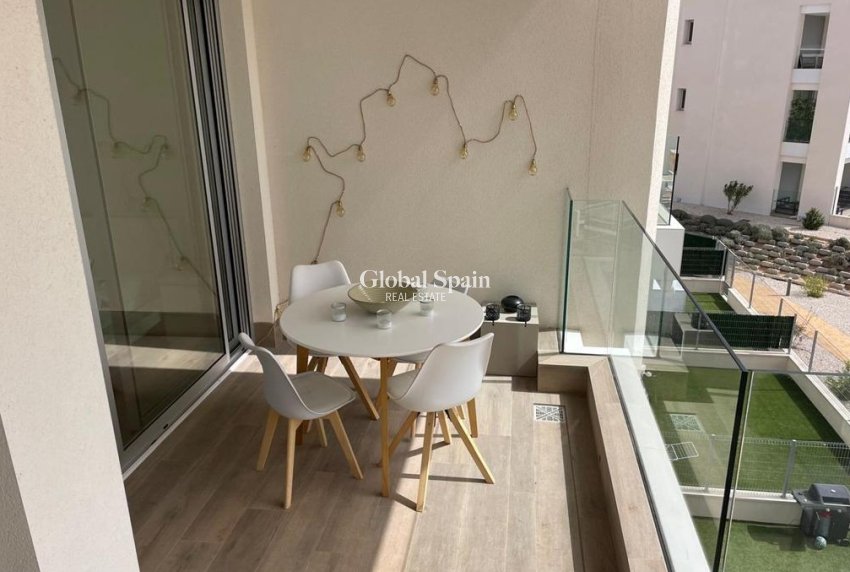 Wederverkoop - APPARTEMENT -
VILLAMARTÍN - Costa Blanca