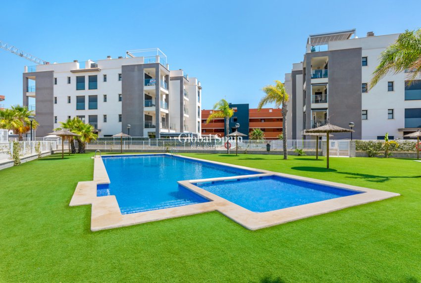 Wederverkoop - APPARTEMENT -
VILLAMARTÍN - Costa Blanca