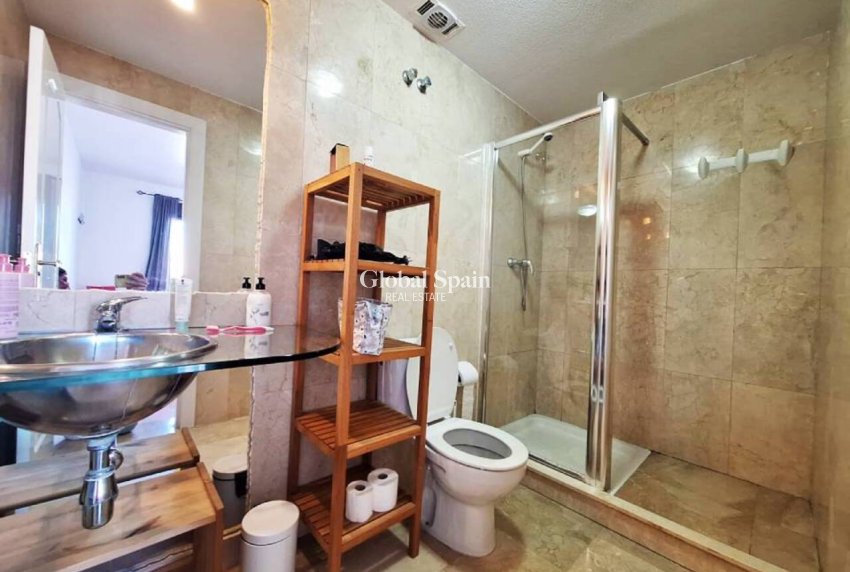 Wederverkoop - APPARTEMENT -
VILLAMARTÍN - Costa Blanca