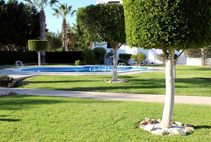 Wederverkoop - APPARTEMENT -
VILLAMARTÍN - Costa Blanca