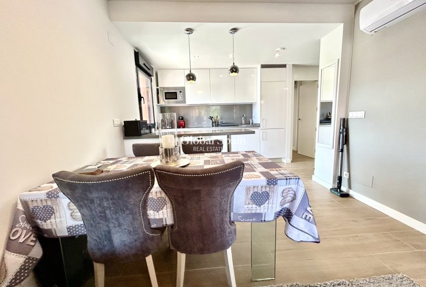 Wederverkoop - APPARTEMENT -
VILLAMARTÍN - Costa Blanca
