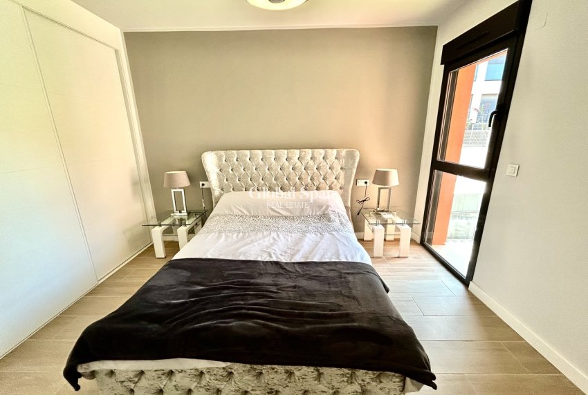 Wederverkoop - APPARTEMENT -
VILLAMARTÍN - Costa Blanca