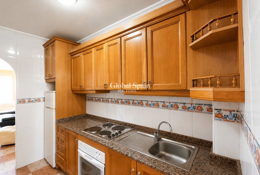 Wederverkoop - APPARTEMENT -
VILLAMARTÍN - Costa Blanca