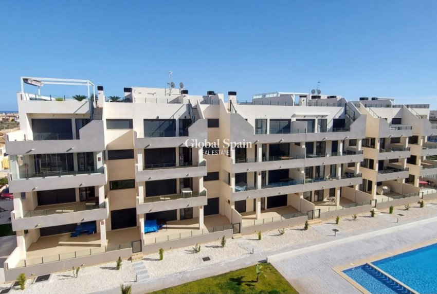 Wederverkoop - APPARTEMENT -
VILLAMARTÍN - Costa Blanca