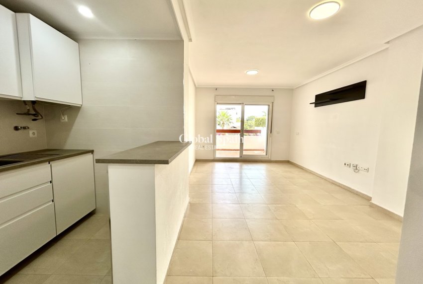 Wederverkoop - APPARTEMENT -
VILLAMARTÍN - Costa Blanca