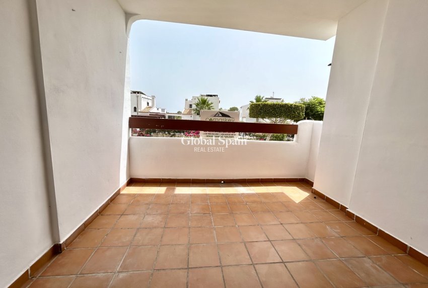 Wederverkoop - APPARTEMENT -
VILLAMARTÍN - Costa Blanca