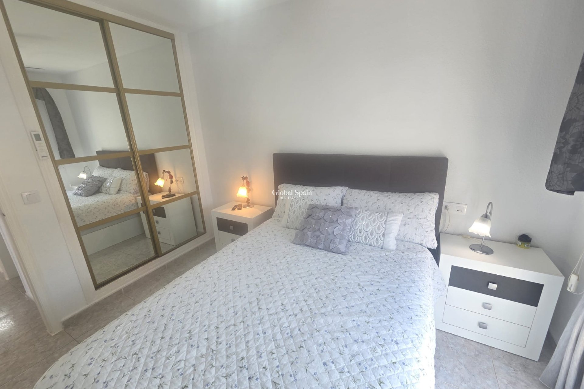 Wederverkoop - APPARTEMENT -
VILLAMARTÍN - Costa Blanca