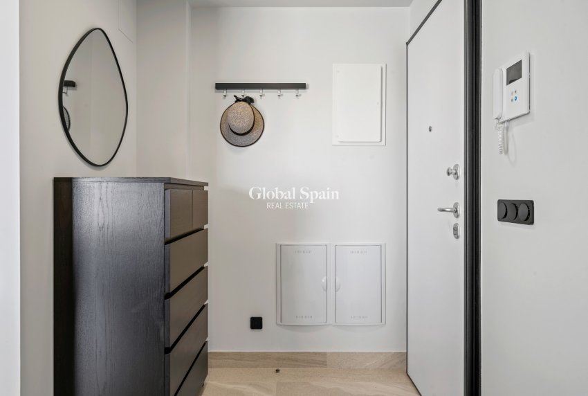 Wederverkoop - APPARTEMENT -
VILLAMARTÍN - Costa Blanca