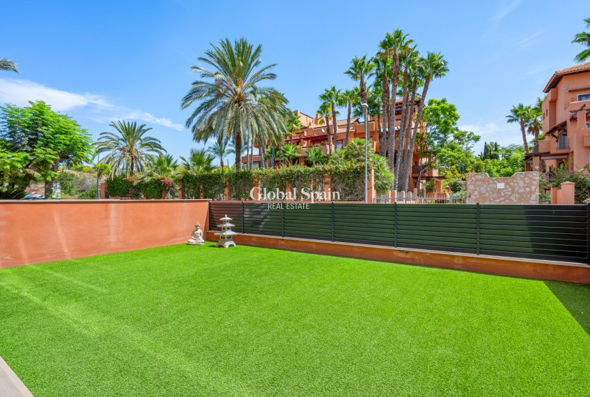 Wederverkoop - APPARTEMENT -
VILLAMARTÍN - Lomas del Golf