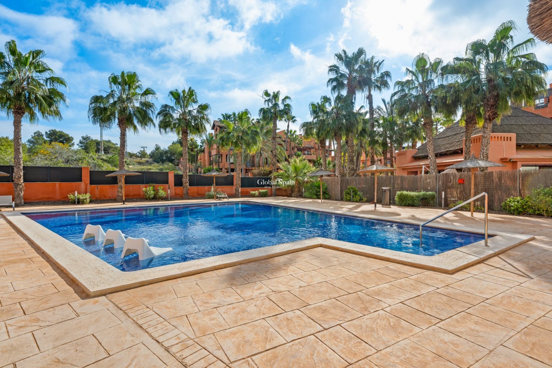 Wederverkoop - APPARTEMENT -
VILLAMARTÍN - Lomas del Golf