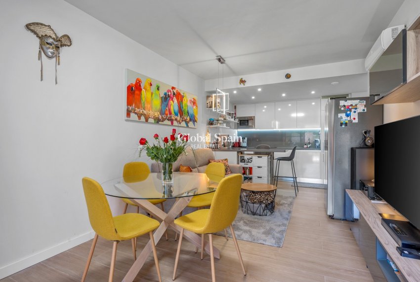 Wederverkoop - APPARTEMENT -
VILLAMARTÍN - Lomas del Golf