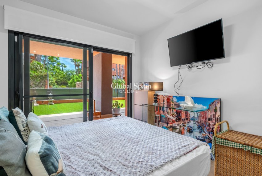 Wederverkoop - APPARTEMENT -
VILLAMARTÍN - Lomas del Golf