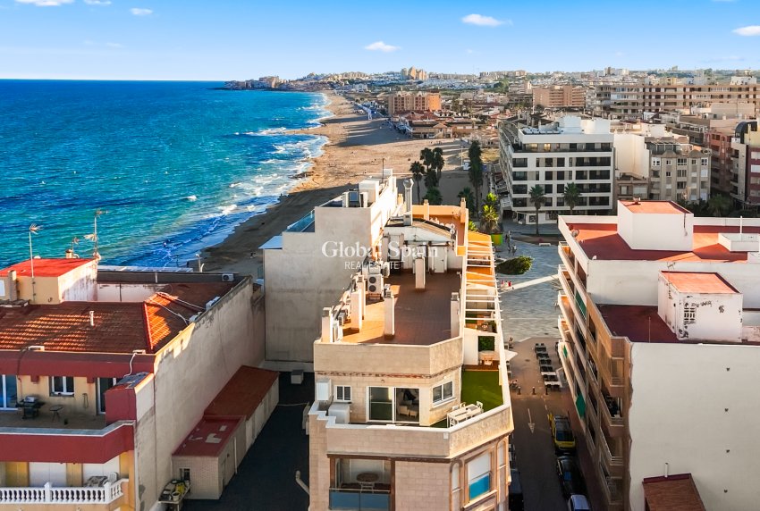 Wederverkoop - Atico -
TORREVIEJA - La Mata