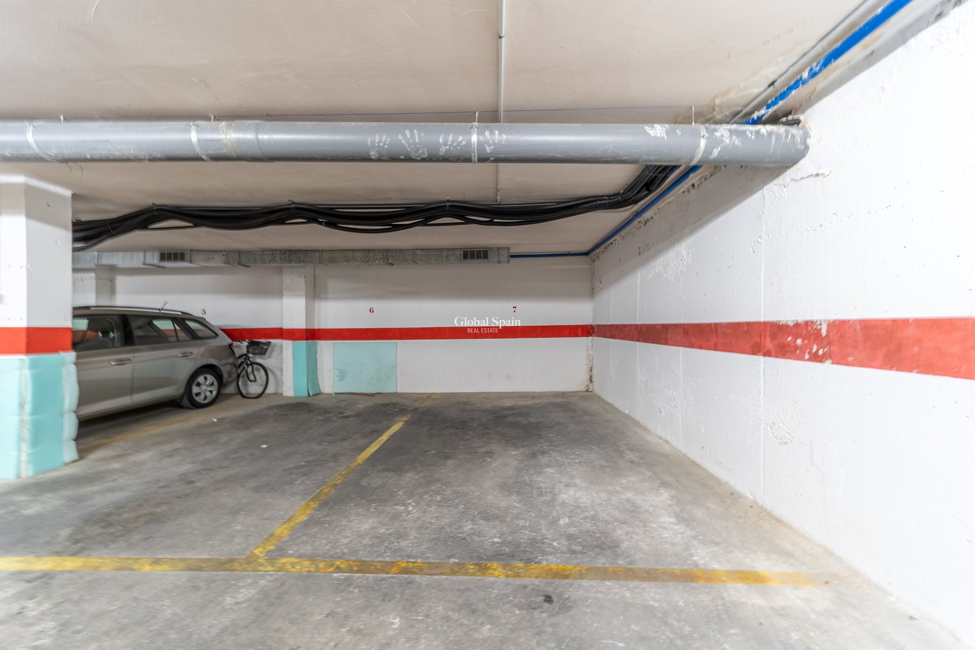 Wederverkoop - Atico -
TORREVIEJA - Puerto