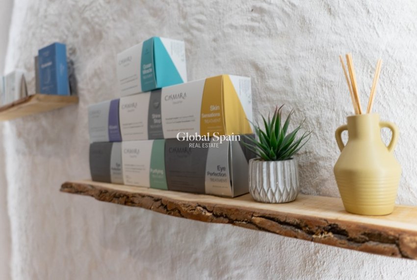 Wederverkoop - Bedrijf -
ALICANTE - Center