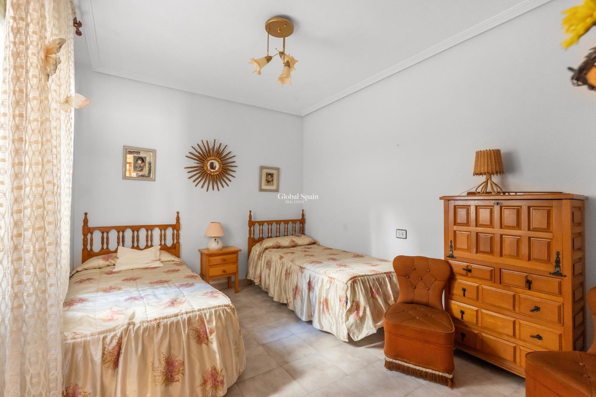 Wederverkoop - Begane grond -
TORREVIEJA - Acequion