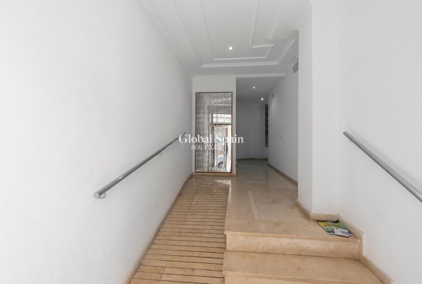 Wederverkoop - Begane grond -
TORREVIEJA - La Mata