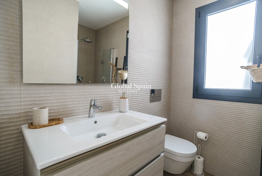 Wederverkoop - Begane grond -
TORREVIEJA - LOS BALCONES - LOS ALTOS