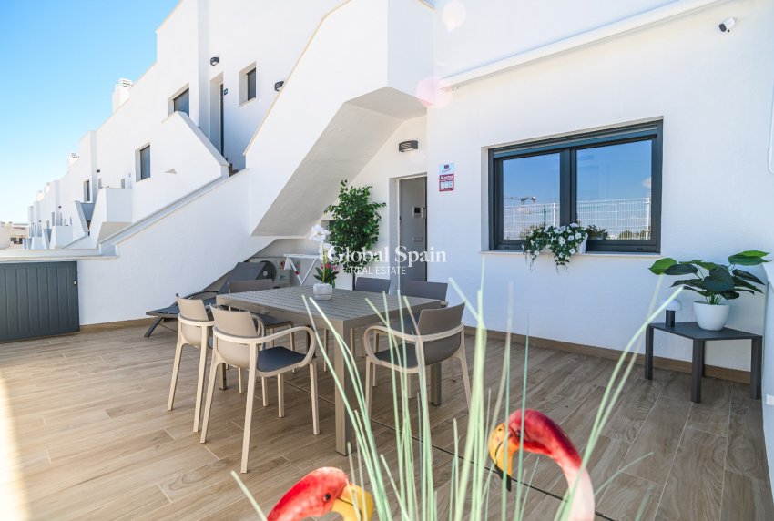 Wederverkoop - Begane grond -
TORREVIEJA - LOS BALCONES - LOS ALTOS