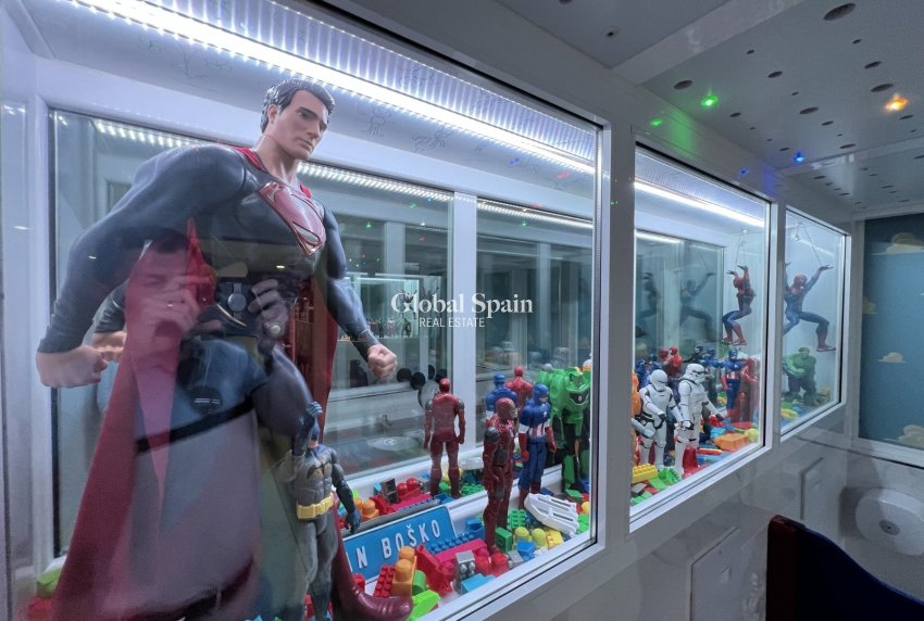 Wederverkoop - Commercieel_gebouw -
TORREVIEJA - Costa Blanca Sur