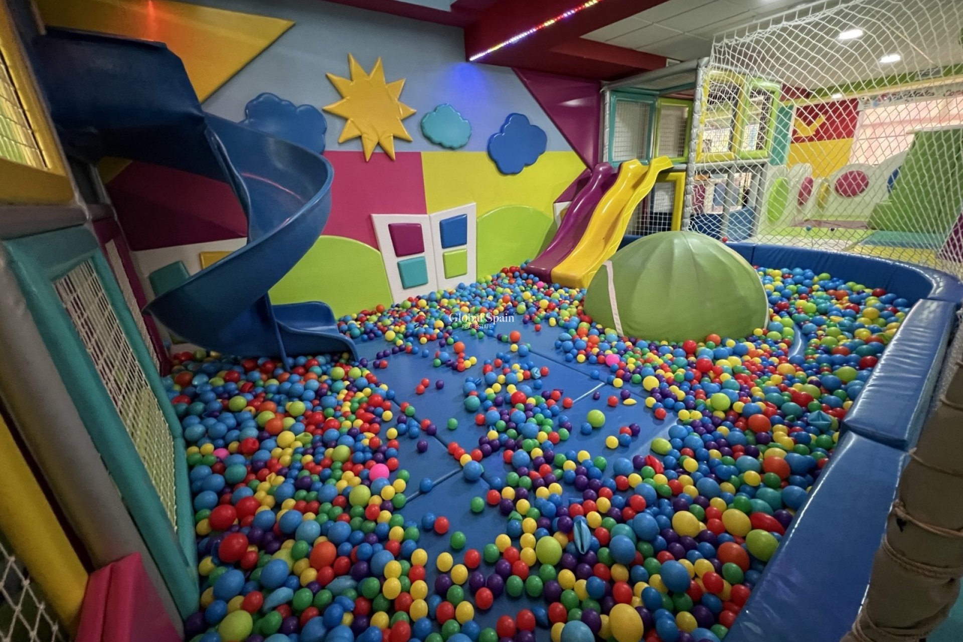 Wederverkoop - Commercieel_gebouw -
TORREVIEJA - Costa Blanca Sur