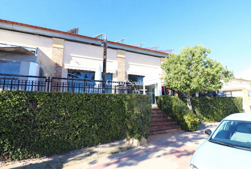 Wederverkoop - Commercieel (huurrecht) -
Algorfa - La Finca Golf Resort